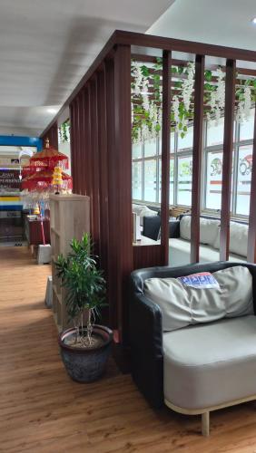 53. Desain Interior Ruang Layanan Kanwil Ditjen Perbendaharaan Provinsi Bali