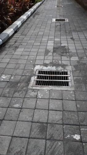 57. Pekerjaan Paving Pada GKN Denpasar II